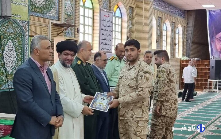 سربازان نمونه در گناوه تجلیل شدند