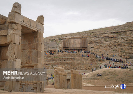 لغو ممنوعیت صادرات تخت نرد و گمانه زنی در تخت جمشید
