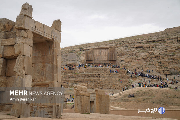 لغو ممنوعیت صادرات تخت نرد و گمانه زنی در تخت جمشید