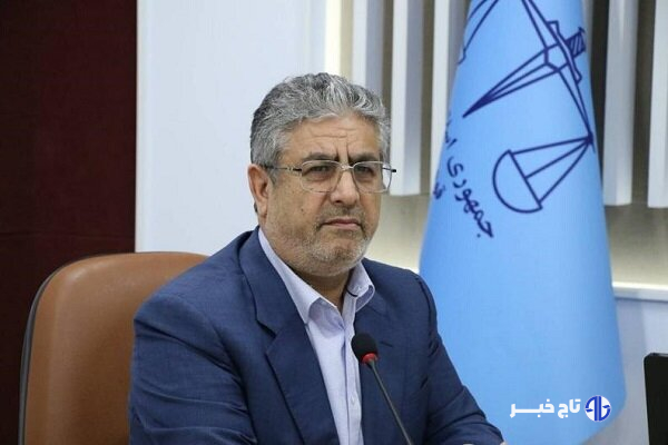 کسانی که می‌خواهند مسئولیت بگیرند باید از شهدا درس ایثار بگیرند