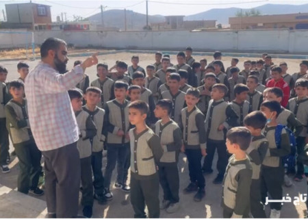 آغاز سال تحصیلی دانش‌آموزان هرچگان از امروز