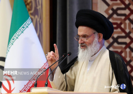 حسینی بوشهری: قدرت موشکی و انسجام ملی عامل اصلی اقتدار ایران است