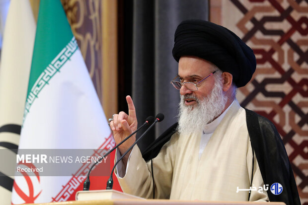 حسینی بوشهری: قدرت موشکی و انسجام ملی عامل اصلی اقتدار ایران است