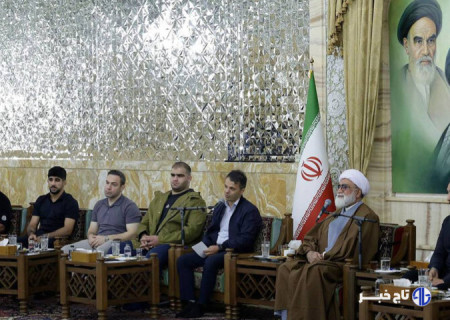 حضور قهرمانان جهان در حرم امام رضا(ع)