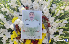 حضور گسترده مردم در تشییع پیکر شهید «غلامرضا جمشیدی‌پور»