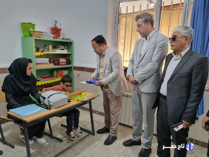 خانی: ۱۰۲ دانش‌آموز نابینا و کم‌بینا در مدارس کردستان تحصیل می‌کنند