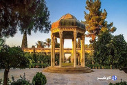 شعر حافظ نمایشگاه هنر و ذوق ایرانی و دانشگاه زندگی و معرفت است
