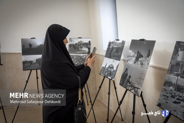 نمایشگاه گروهی عکس «قاب پایداری» افتتاح شد