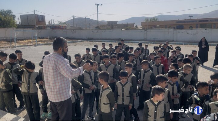 پیگیری‌ مهر نتیجه داد؛ حل مشکل آموزشی دانش‌آموزان روستای هرچگان