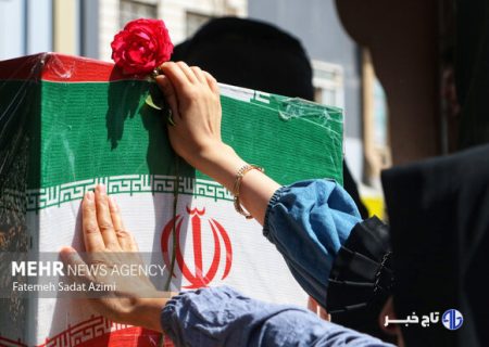 برنامه استقبال از پیکرهای مطهر شهدای گمنام در قم برگزار شد