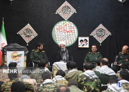 «بسیجیان» دانش مبارزه با دشمن و تسلط بر امور دفاعی را فرابگیرند