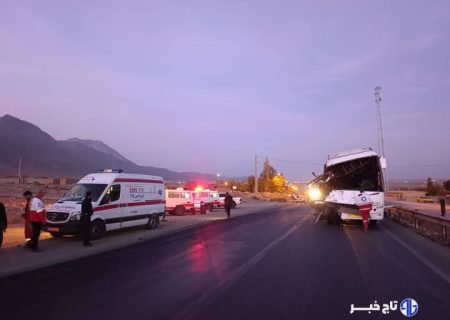 تصادف اتوبوس و کامیون در میامی؛ ۱۰ نفر مصدوم شدند