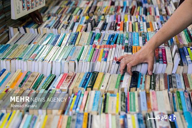 راه‌اندازی پیاده‌راه کتاب از میدان انقلاب تا چهارراه ولیعصر (عج)