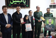 مدال قهرمانی کشور به خانواده شهید «ایمان قایدی» اهدا شد