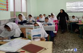 معلم فداکار شیروانی با پای شکسته هم پای درس ایستاد