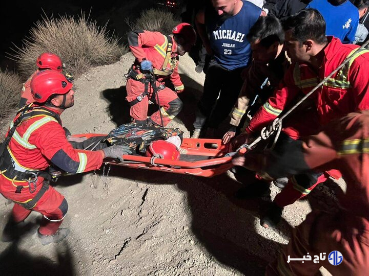 نجات جوان ۱۸ ساله پس از سقوط ۱۸۰ متری به دره