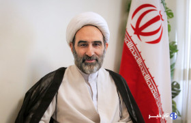 نماینده خبرگان: دشمنان با تحریف مفاهیم به‌دنبال تسلیم ملت‌ها هستند