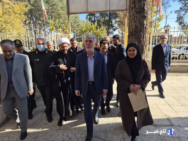 وزیر فرهنگ و ارشاد اسلامی از مجتمع ثامن‌الحجج خلیل‌آباد بازدید کرد