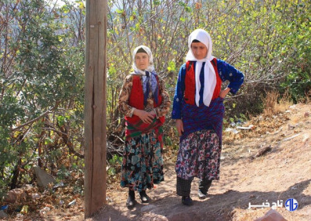 چارقدهای رنگی و ارخالق‌های بلند؛ قصه پوشش در قزوین قدیم