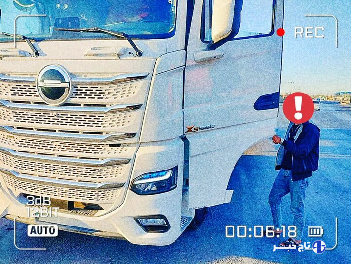 کامیون کشنده با راننده ۱۵ ساله در محور مورچه‌خورت متوقف شد