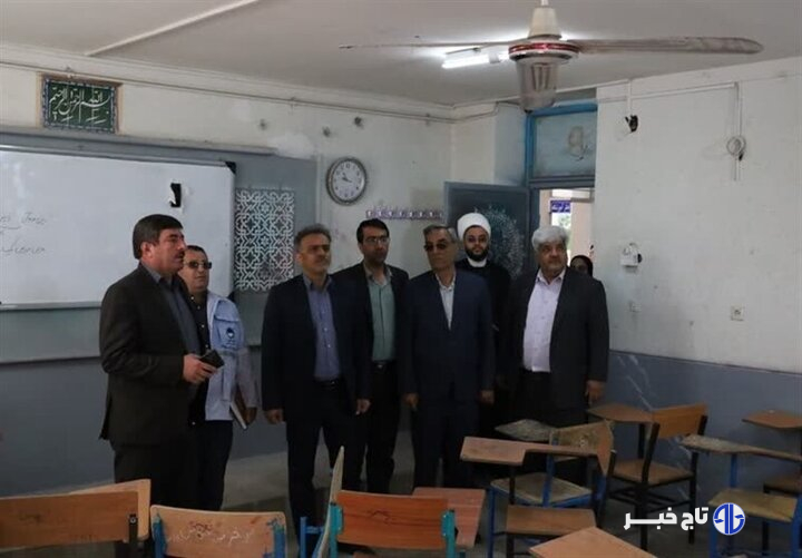 کلاری: ترمیم مدارس آسیب‌دیده از زلزله در سپیدان آغاز شد