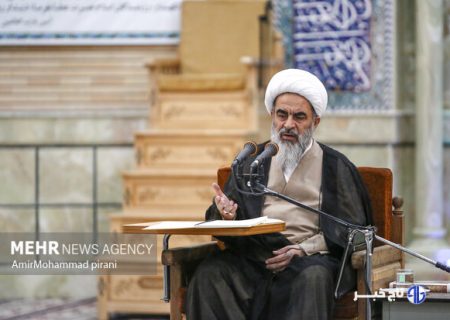 تمسک مسئولان و مردم به قرآن شرط عبور از خسران و شکست اجتماعی است