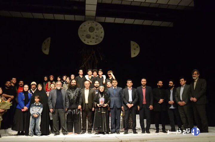 «کنگلومرا» در تالار «ماه» حوزه هنری لرستان به روی صحنه رفت