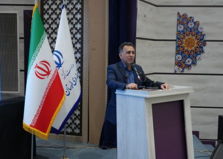 وحدت عناصر حول ولایت فقیه، باعث سردرگمی دشمن شده‌ است/ پای کار بودن استاندار و مدیران لرستان در ۸۵ روز خدمت به مردم
